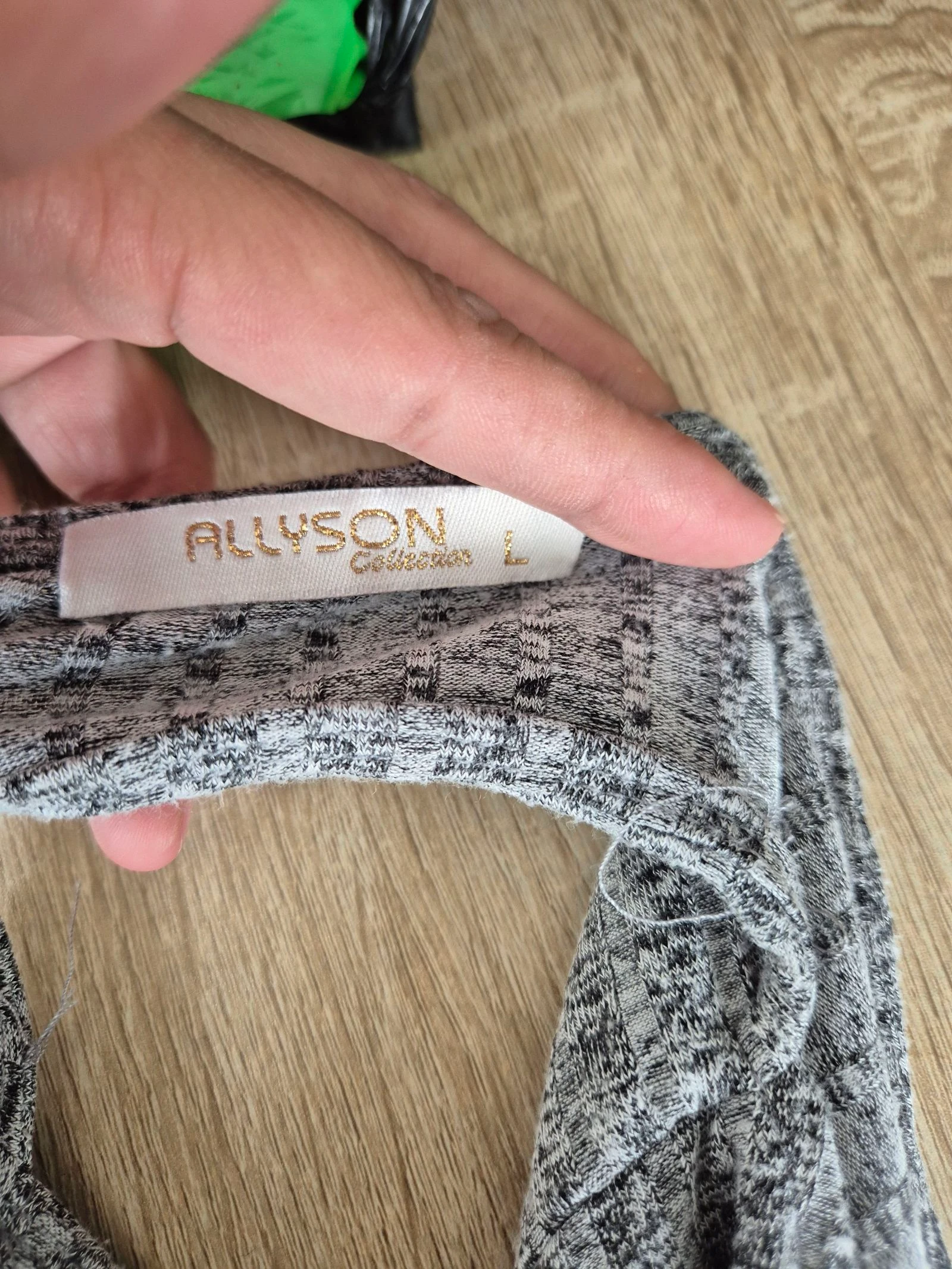 Robe pull côtelée Allyson Collection G cinza costas abertas mangas compridas justa chique – photo 7